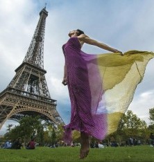 Dancing  Around The World - Paris